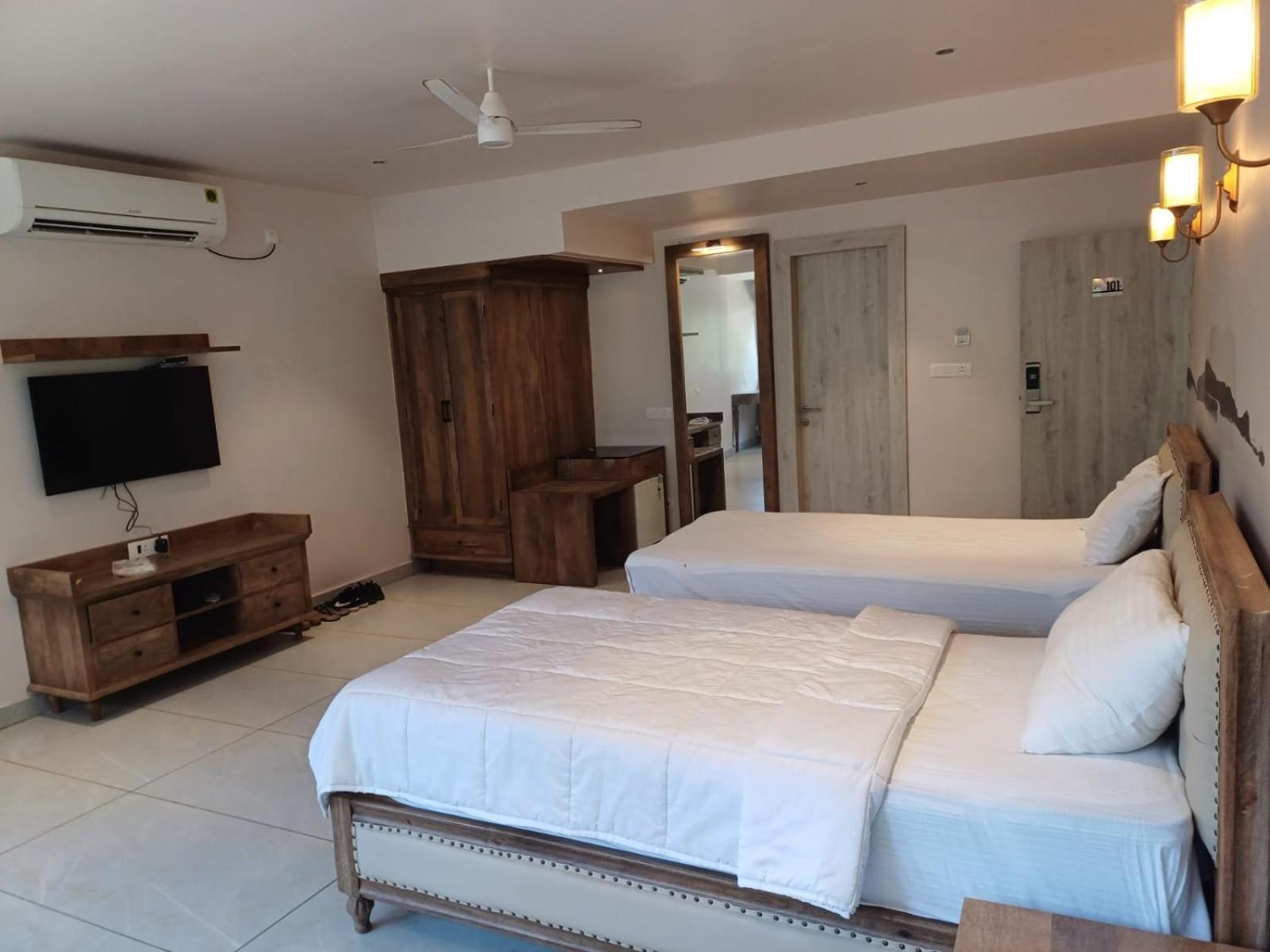 Ariena By Spree Hotels Goa モージム エクステリア 写真